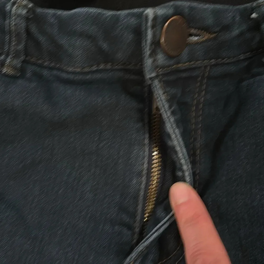 Democracy woman's dark wash pull on pants - Picture 3 of 8